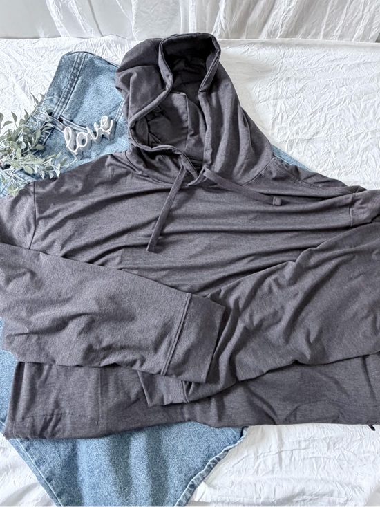 Fresh Clean Threads Other - Fresh Clean Threads Dark Gray Lightweight Hooded Pullover Sweatshirt